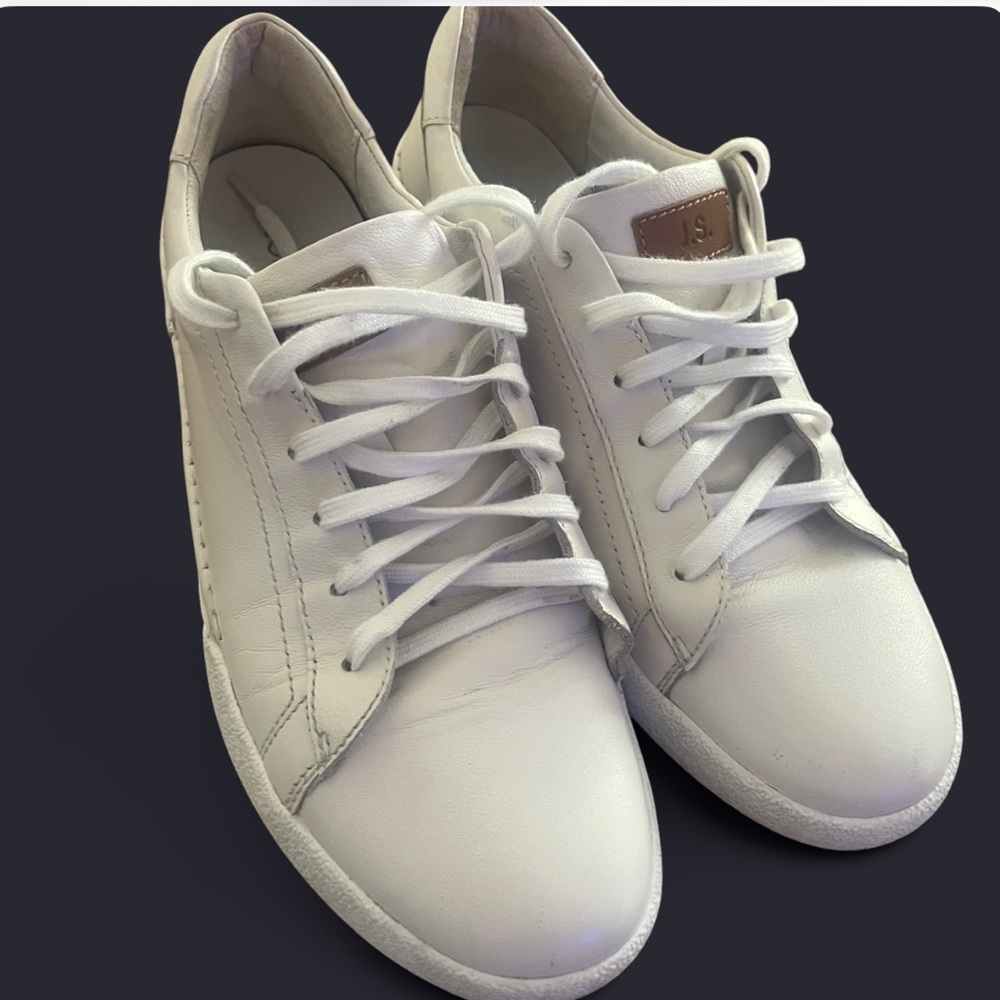 Classic White Leather Men's Sneakers